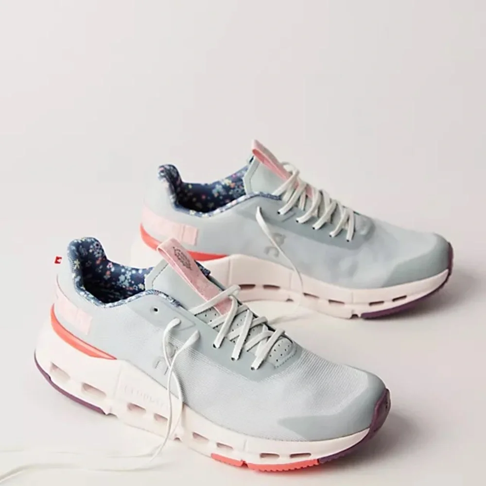 FP Movement x On Cloudnova Form 2 Sneakers - Picture 4 of 7